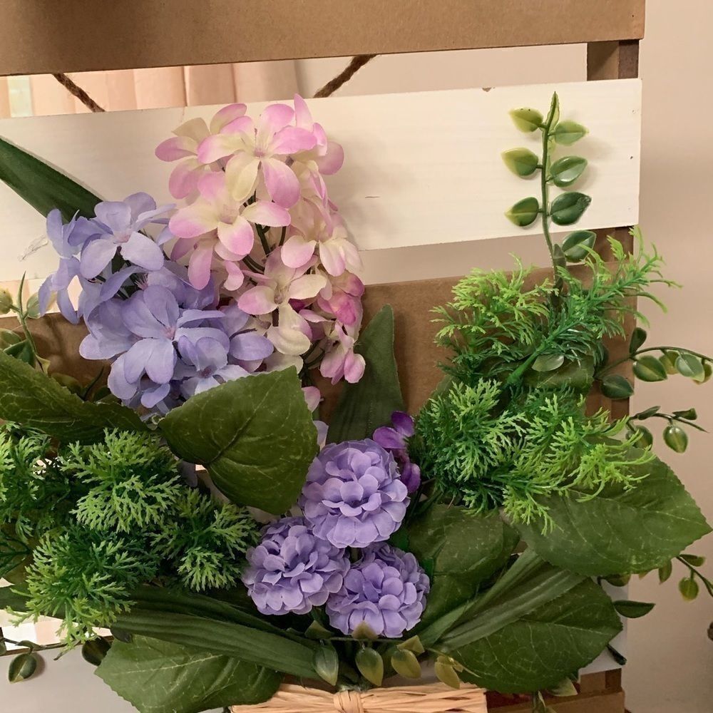 Floral Wall Hanging - Picture 5 of 7